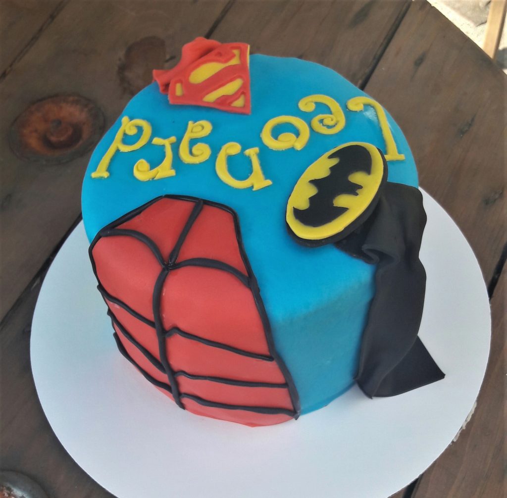 Gateau Super Heros Patisse Et Malice